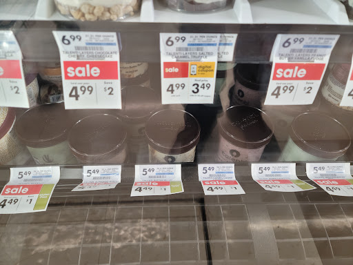 Supermarket «Giant Eagle Supermarket», reviews and photos, 300 Tri-County Plaza, Belle Vernon, PA 15012, USA