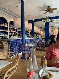 Atmosphère du Restaurant La Guinguette à Versailles - n°17