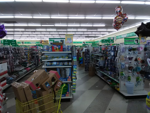 Dollar Store «Dollar Tree», reviews and photos, 1551 Missouri Ave N, Largo, FL 33770, USA