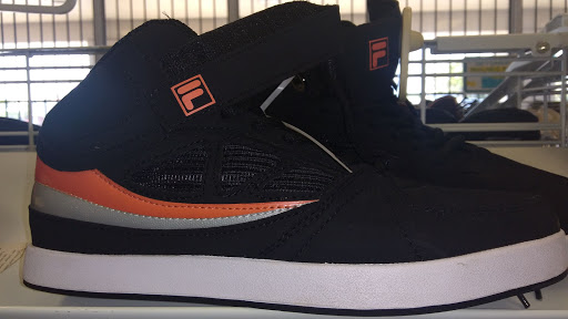 Barber Shop «Southland Barber Styling Shop», reviews and photos, 983 W State Rd 84, Fort Lauderdale, FL 33315, USA