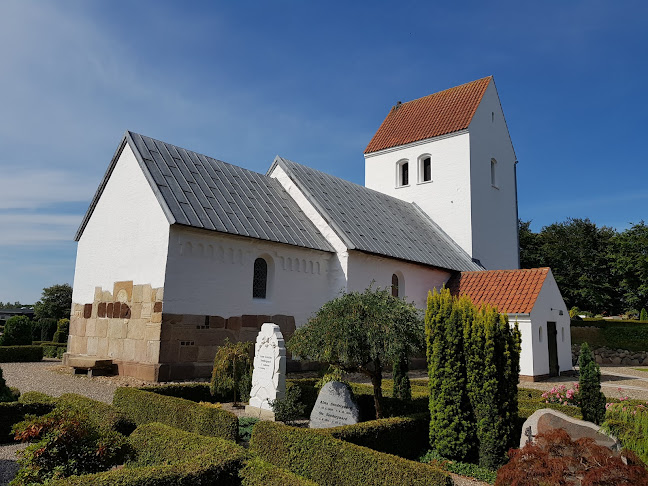 Anmeldelser af Ølstrup Kirke i Ringkøbing - Kirke