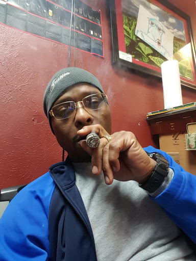 Cigar Shop «Cigar Warehouse», reviews and photos, 11111 N Central Expy, Dallas, TX 75243, USA