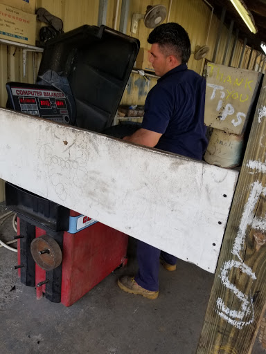 Tire Shop «Tire Capital», reviews and photos, 7125 US Hwy 98 N, Lakeland, FL 33809, USA