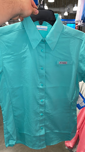 Sportswear Store «Columbia Sportswear Outlet at The Outlet Shoppes at Gettysburg», reviews and photos, 1863 Gettysburg Village Dr, Gettysburg, PA 17325, USA