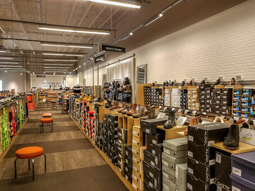 Shoe Store «DSW Designer Shoe Warehouse», reviews and photos, 2601 Plainfield Rd b, Joliet, IL 60435, USA