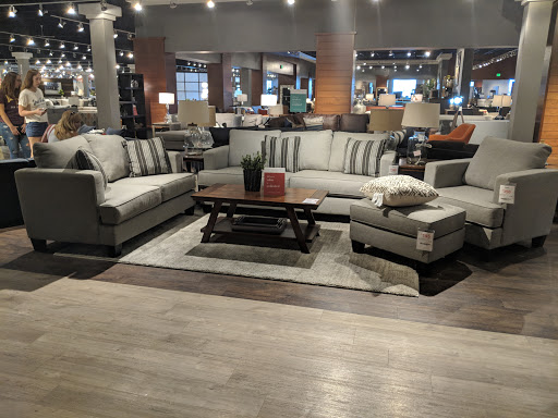 Furniture Store «Living Spaces - Glendale, AZ», reviews and photos, 6767 W Bell Rd, Glendale, AZ 85308, USA