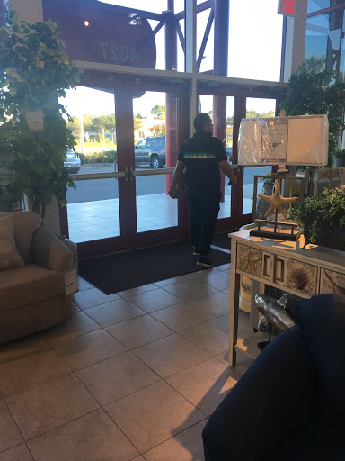 Furniture Store «The Furniture Warehouse - Sarasota», reviews and photos, 4027 N Washington Blvd, Sarasota, FL 34234, USA