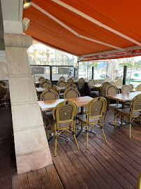 Atmosphère du Restaurant Le Bistrot du Port à Dives-sur-Mer - n°4