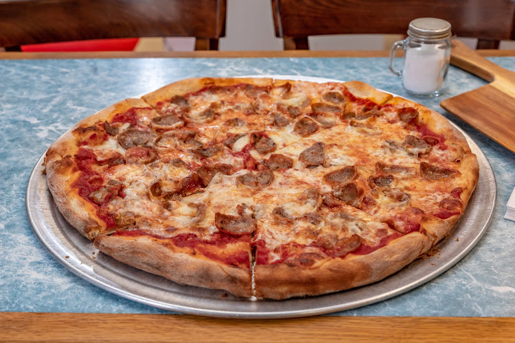 #1 best pizza place in Waterbury - Domenick & Pia Downtown Pizzeria