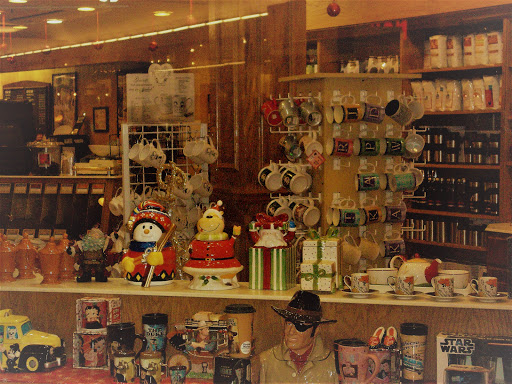 Shopping Mall «Golf Mill Shopping Center», reviews and photos, 239 Golf mill Center, Niles, IL 60714, USA