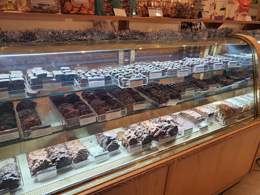 Chocolate Shop «Rocky Mountain Chocolate Factory», reviews and photos, 126 S Main St, Breckenridge, CO 80424, USA
