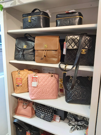 Luxbags - preloved authentic designer handbags in Hong Kong & France