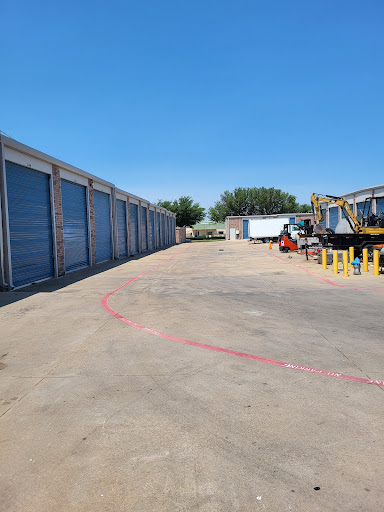 Self-Storage Facility «US Storage Centers», reviews and photos, 800 Fulgham Rd, Plano, TX 75093, USA