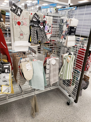 Clothing Store «Ross Dress for Less», reviews and photos, 6800 W Greenfield Ave, West Allis, WI 53214, USA