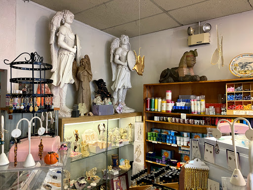 Book Store «White Light Books», reviews and photos, 1464 Park Ave, Cranston, RI 02920, USA