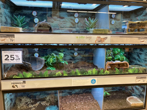 Pet Supply Store «Petco Animal Supplies», reviews and photos, 8551 S Howell Ave, Oak Creek, WI 53154, USA