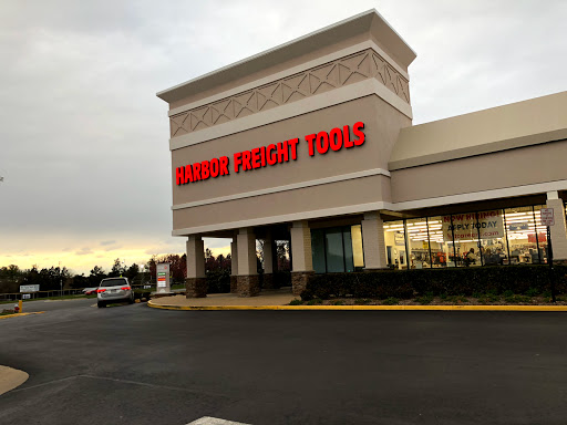 Hardware Store «Harbor Freight Tools», reviews and photos, 22330 S Sterling Blvd STE 101, Sterling, VA 20164, USA