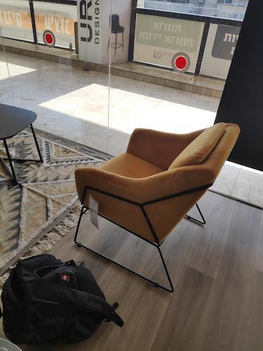 רייז היי אנטרפרייזס בע"מ - חנות רהיטים