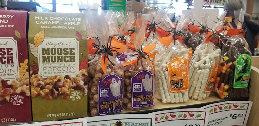 Grocery Store «Harvest Market», reviews and photos, 171 Boatyard Drive, Fort Bragg, CA 95437, USA