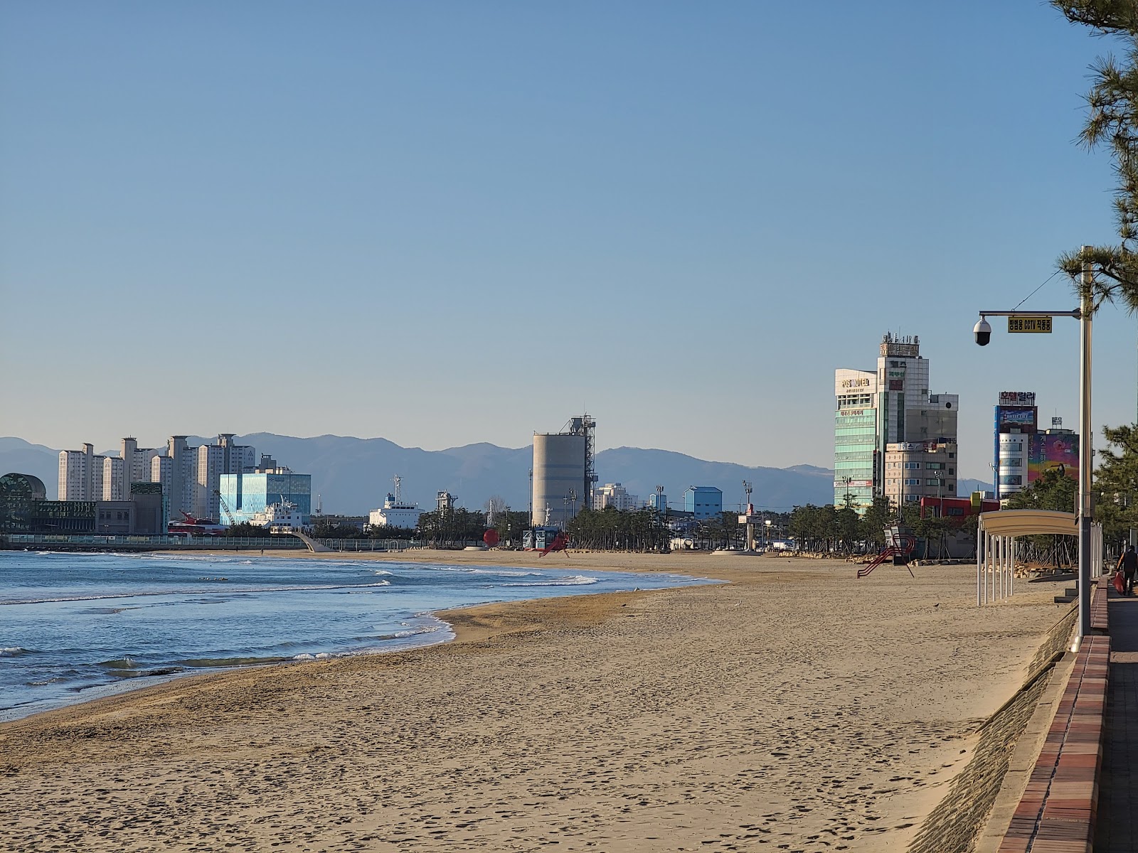 Foto di Yeongildae Beach - luogo popolare tra gli intenditori del relax