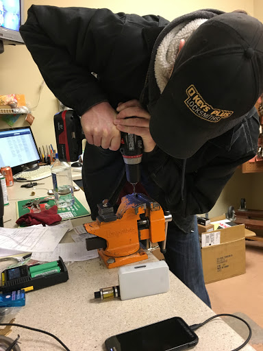 Locksmith «Keys Plus Locksmiths», reviews and photos, 2025 9th Ave, Longview, WA 98632, USA