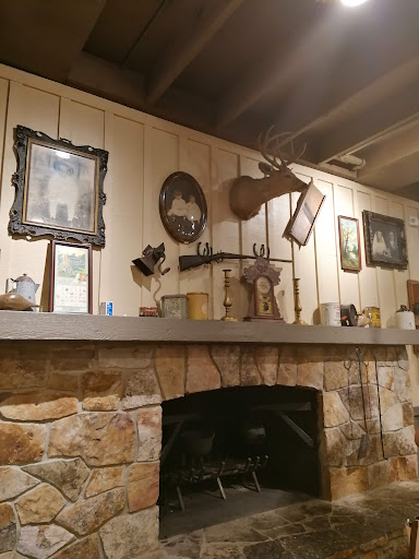 American Restaurant «Cracker Barrel Old Country Store», reviews and photos, 10250 Plaza Americana Dr, Baton Rouge, LA 70816, USA