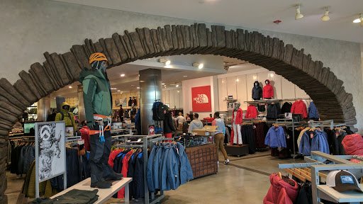Clothing Store «The North Face», reviews and photos, 423 N Beverly Dr, Beverly Hills, CA 90210, USA