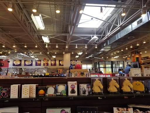 Music Store «Newbury Comics», reviews and photos, 859 Boston Providence Hwy, Norwood, MA 02062, USA