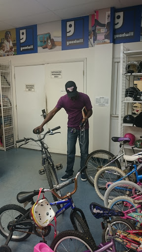 Thrift Store «Goodwill Industries of the Chesapeake, Inc.», reviews and photos, 11411 Reisterstown Rd, Owings Mills, MD 21117, USA