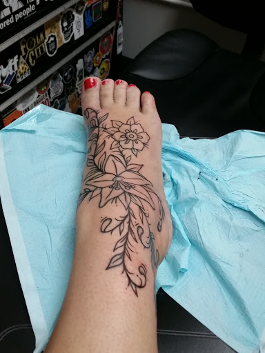Tattoo Shop «Folk City Tattoo», reviews and photos, 3020 W Mercury Blvd, Hampton, VA 23666, USA