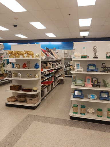 Clothing Store «Ross Dress for Less», reviews and photos, 20618 I-45, Spring, TX 77373, USA