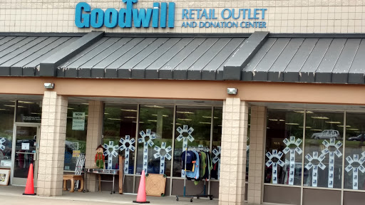 Goodwill Store, 1254 Perry Ave, Big Rapids, MI 49307, Thrift Store