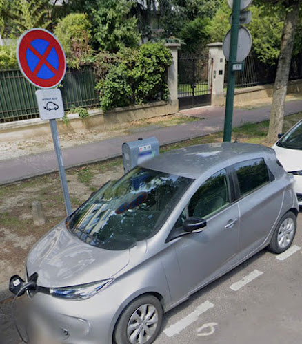 Borne de recharge de véhicules électriques SIPPEREC Charging Station Saint-Mandé