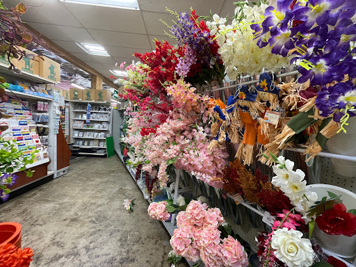 Dollar Store «Dollar King LC», reviews and photos, 3433 Foothill Blvd, La Crescenta, CA 91214, USA