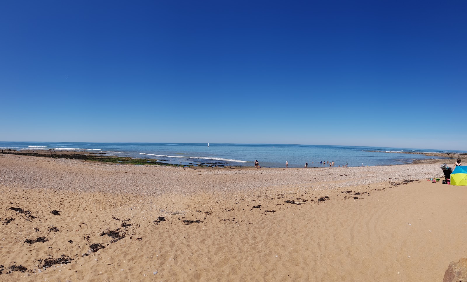 La Sauzaie beach'in fotoğrafı ve yerleşim