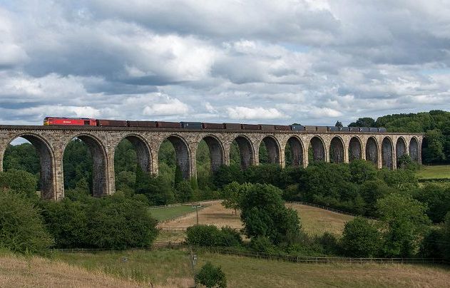 Holly Bush Inn Tourist Information for Pontcysyllte Aqueduct & Cefn Viaduct - Wrexham