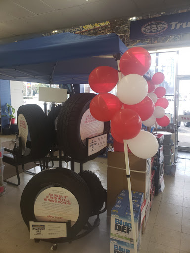 Auto Parts Store «Pep Boys Auto Parts & Service», reviews and photos, 1400 N Dupont Pkwy, New Castle, DE 19720, USA