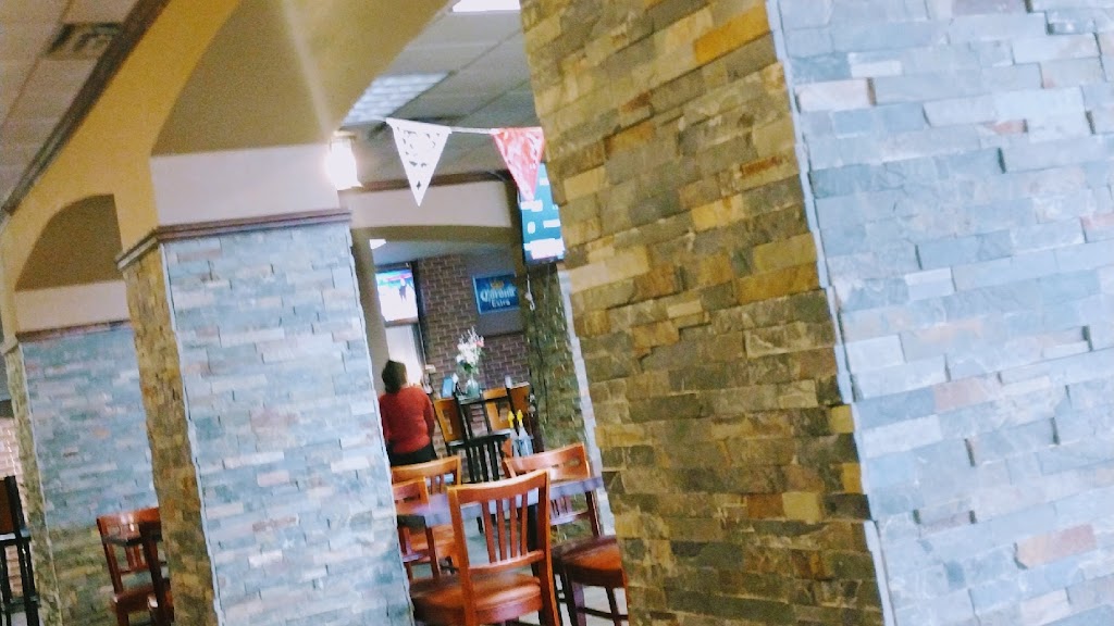 Vallarta's Mex Grill 50401