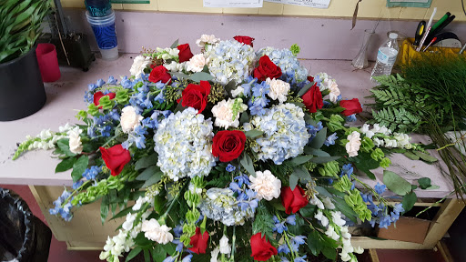 Florist «Valley Flower Shop & Greenhouse, Inc.», reviews and photos, 127 N Main St, Woodstock, VA 22664, USA