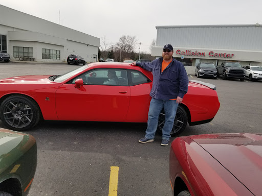 Car Dealer «LaFontaine Chrysler Dodge Jeep Ram of Fenton», reviews and photos, 15123 North Rd, Fenton, MI 48430, USA