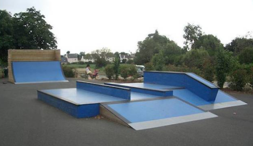 skatepark à Plonéour-Lanvern