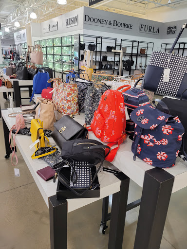 Department Store «Saks OFF 5TH», reviews and photos, 1650 Premium Outlet Blvd #1600, Aurora, IL 60502, USA