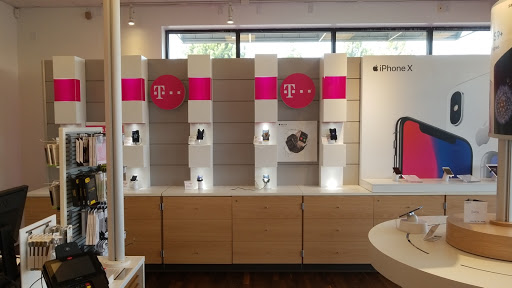 Cell Phone Store «T-Mobile», reviews and photos, 25246 Pacific Hwy S Suite 105, Kent, WA 98032, USA