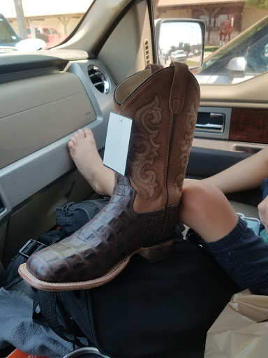 Western Apparel Store «Cavenders Boot City», reviews and photos