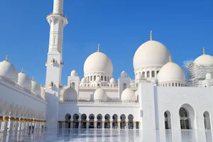 Grand Bur Dubai Masjid image