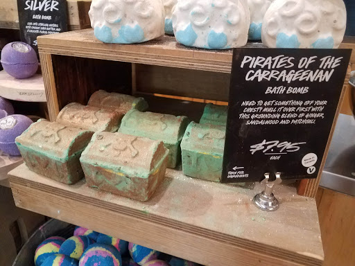 Cosmetics Store «Lush Cosmetics», reviews and photos, 303 Memorial City Way, Houston, TX 77024, USA