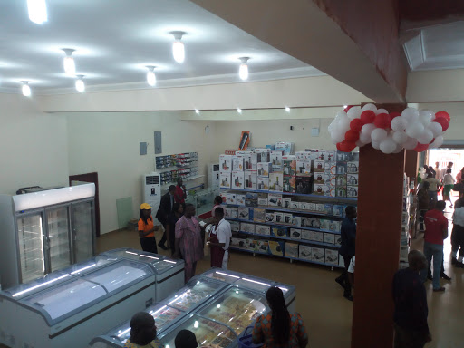 ROBAN STORES TRANSEKULU, Nomeh Dr, Trans-Ekulu, Nowas, Nigeria, Sportswear Store, state Edo