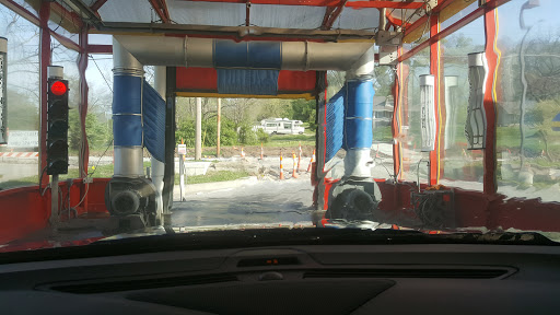 Car Wash «Diamond Finish Car Wash & Detail Center», reviews and photos, 5960 Barkley St, Shawnee Mission, KS 66202, USA