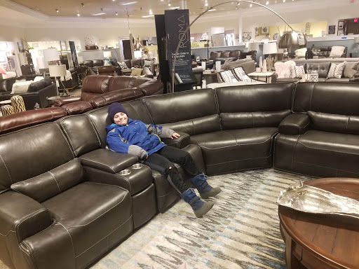 Furniture Store «Art Van Furniture - Howell», reviews and photos, 4101 E Grand River Ave, Howell, MI 48843, USA