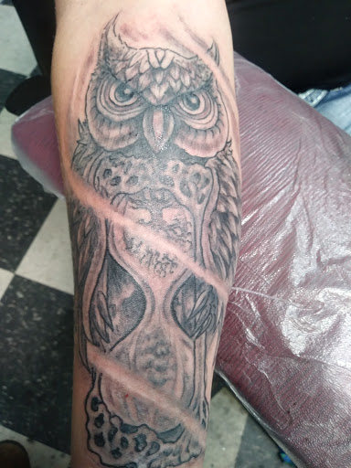 Tattoo Shop «Cloud 9 Tattoo», reviews and photos, 568 Dodge Ave NW, Elk River, MN 55330, USA